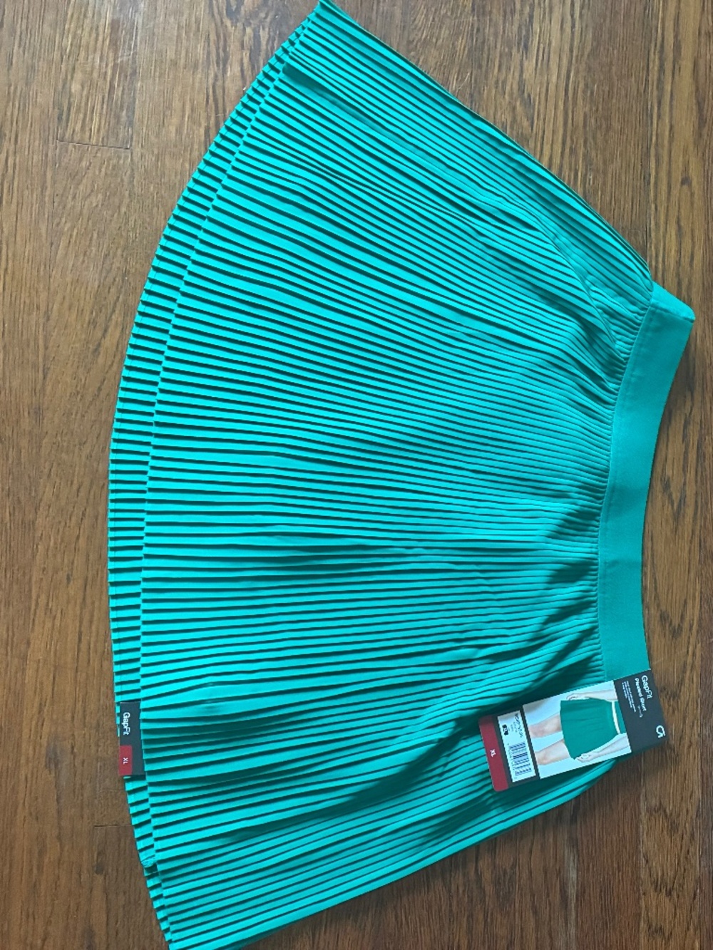 Gap Fit Pleated Skort
